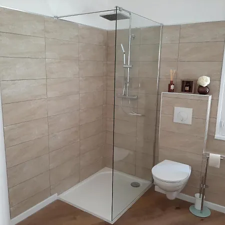 Semesterbostad Piccula Casa *